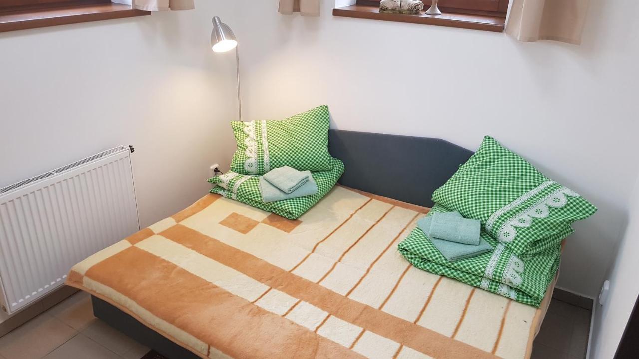 Na Samote U Lesa -Rasovna Apartment Msecke Zehrovice Екстериор снимка